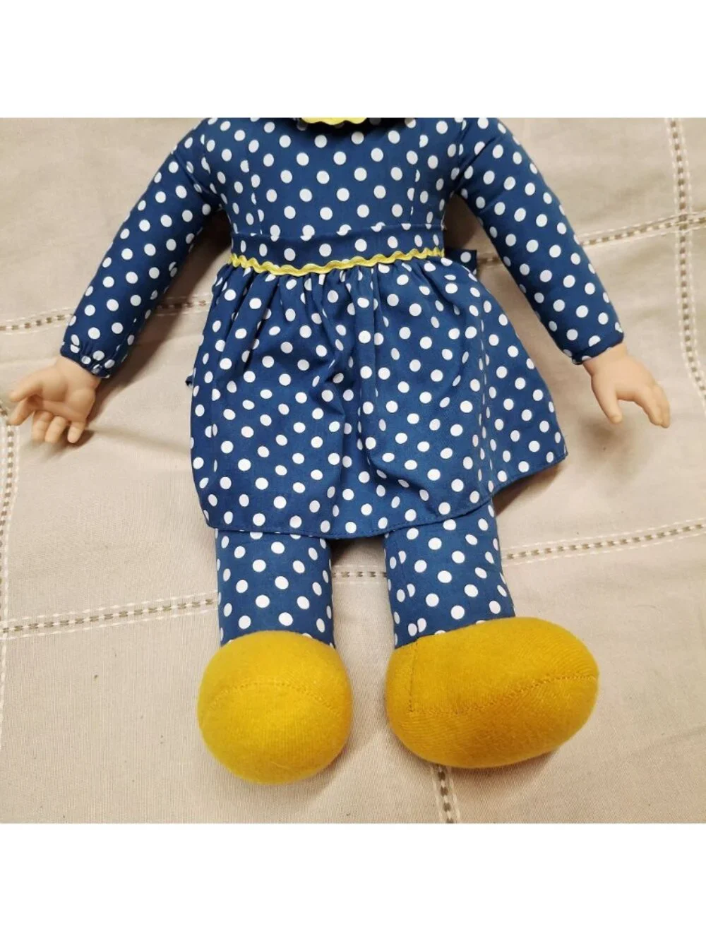 Vintage 2000 Mattel Mrs. Beasley Talking Doll Blue Polka Dot Dress & Yellow Shoe